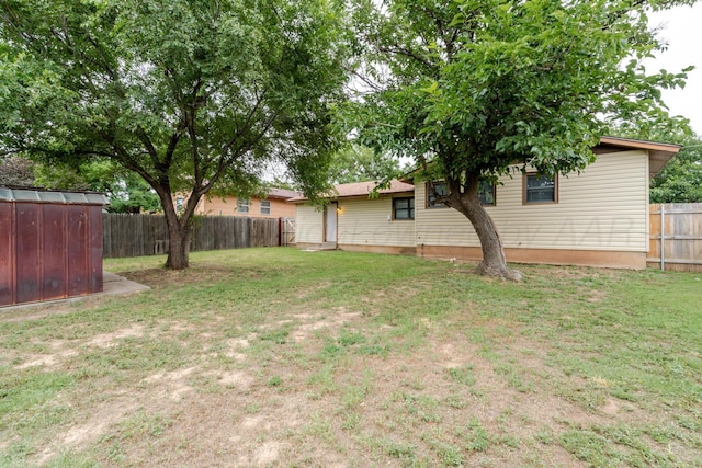 3110 S Apache St, Amarillo, TX 79103 - view of fenced backyard