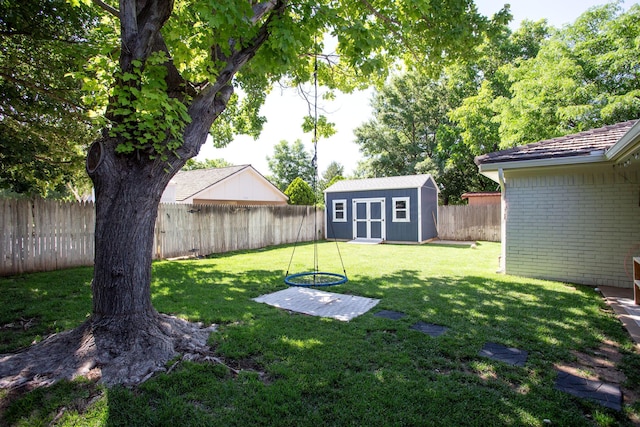 3509 Huntington Dr, Amarillo, TX 79109 - fenced backyard featuring a shed