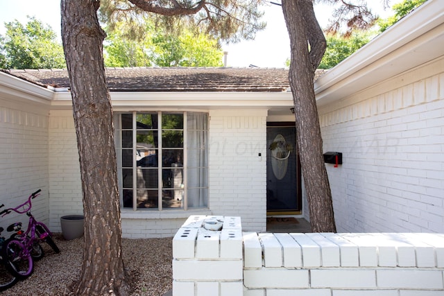 3509 Huntington Dr, Amarillo, TX 79109 - property entrance with brick siding