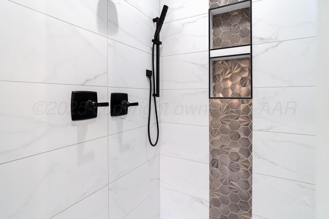 1207 Herring Ranch Rd, Amarillo, TX 79124 - bathroom view of tiled shower