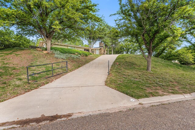 81 Country Club Dr, Canyon, TX 79015 - photo 3
