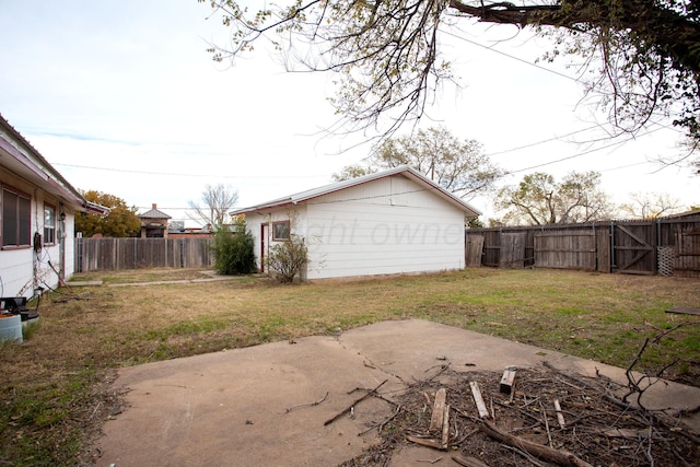 2501 S Bivins St, Amarillo, TX 79103 - fenced backyard with a patio area