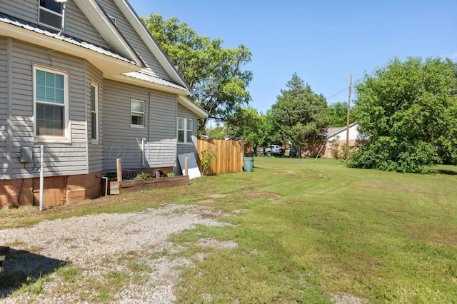 110 N Houston St, Shamrock, TX 79079 - view of grassy yard