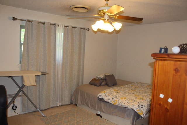 344 Douglas St, Hereford, TX 79045 - bedroom with ceiling fan