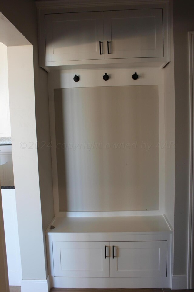 8104 Miami Ave, Amarillo, TX 79118 - view of mudroom