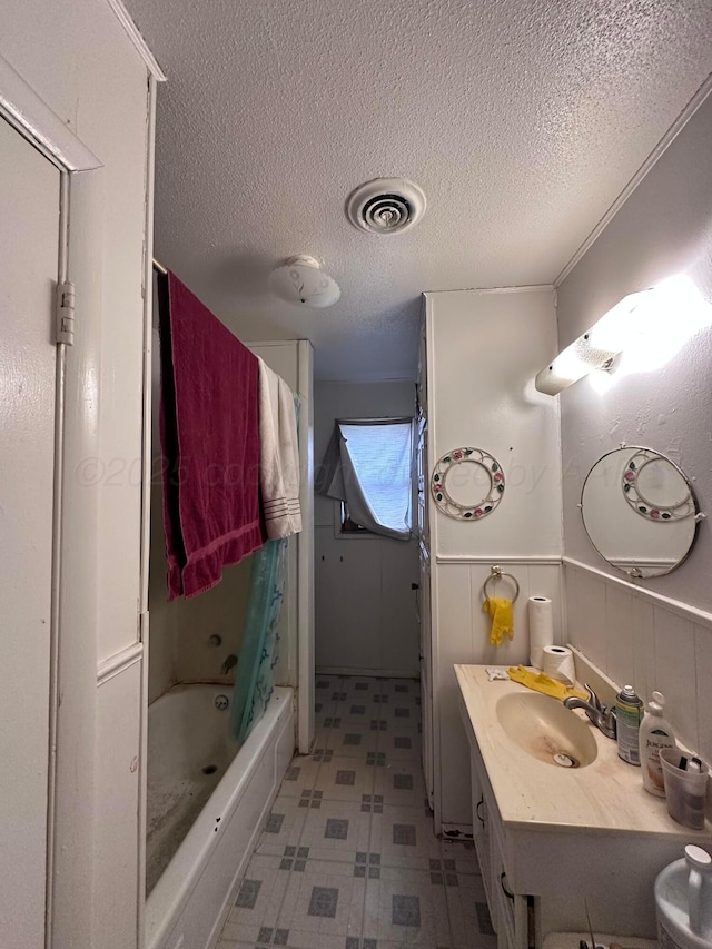706 N Gaines Ave, Tulia, TX 79088 - photo 4