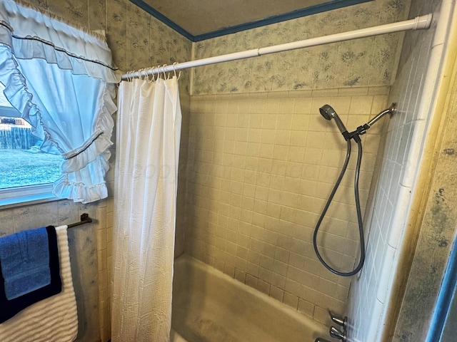 bathroom featuring shower / tub combo