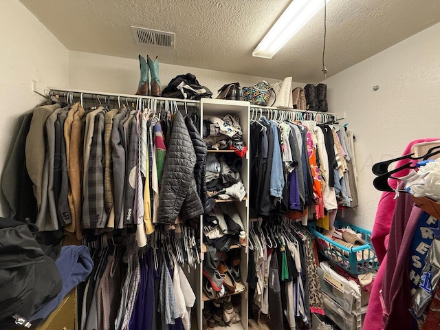 1007 N Jackson St, Amarillo, TX 79107 - view of walk in closet