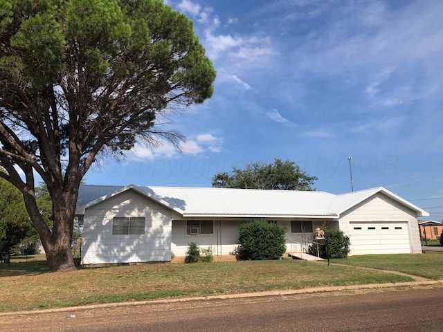 1401 Haskell St, Wellington, TX 79095 - photo 2