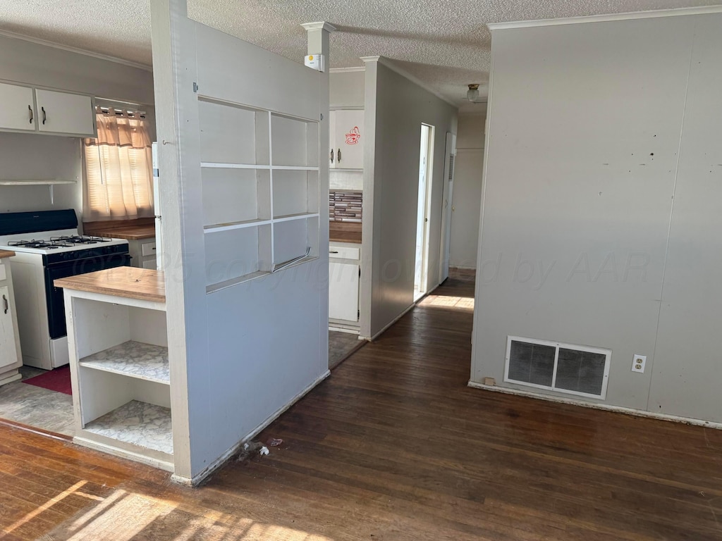 2719 S Apache St, Amarillo, TX 79103 - photo 1