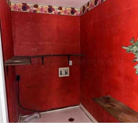 1035 N Duncan St, Pampa, TX 79065 - washroom featuring hookup for a washing machine