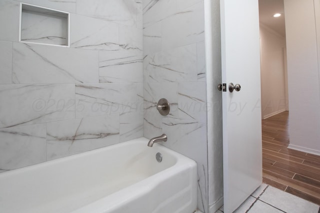 4808 SW 57th Ave, Amarillo, TX 79109 - full bathroom with wood finished floors