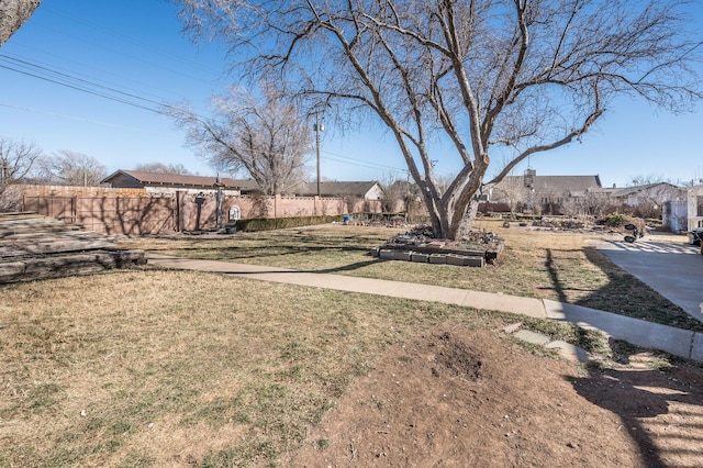 view of yard featuring fence