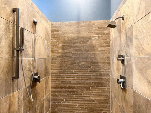 27 Carnoustie Ln, Amarillo, TX 79124 - full bathroom with a tile shower