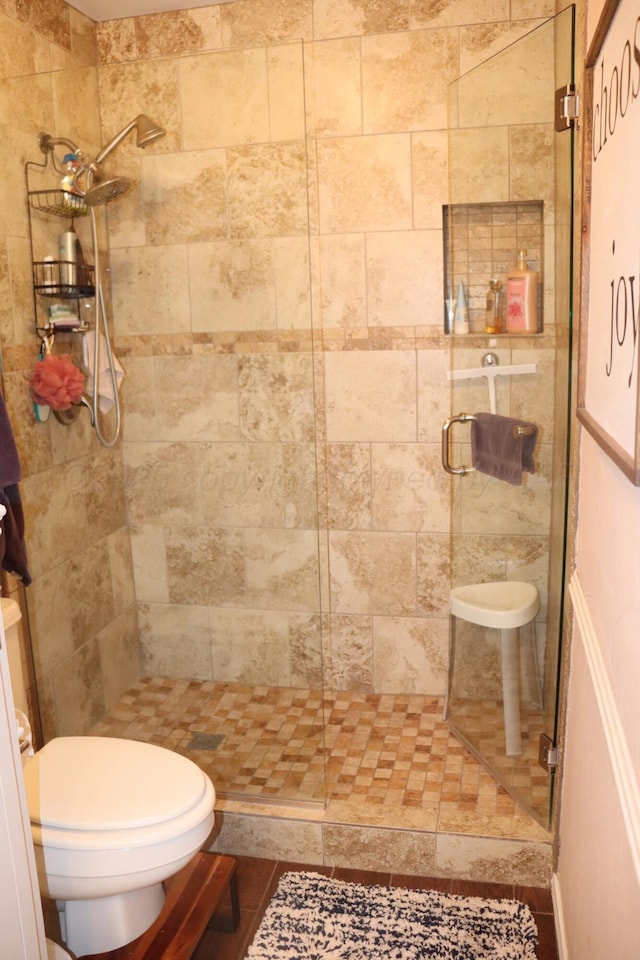 3014 Edgemere Dr, Plainview, TX 79072 - full bath featuring a stall shower and toilet