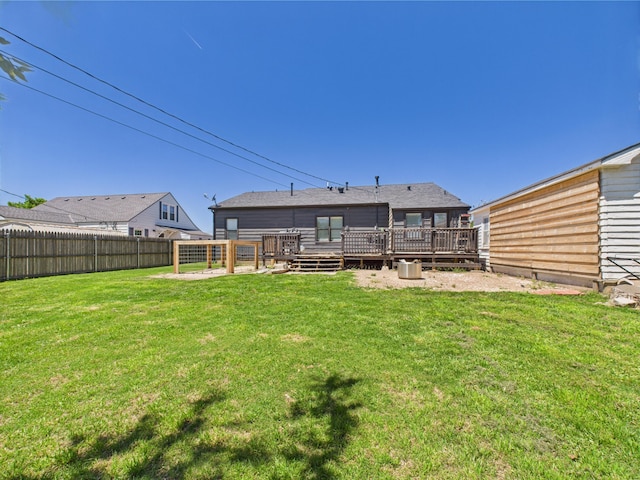 1206 N Russell St, Pampa, TX 79065 - rear view of property with a deck