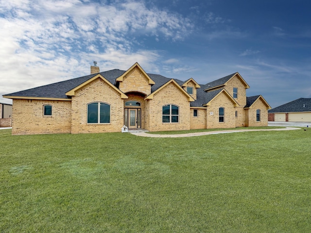 view of front of house with a front yard