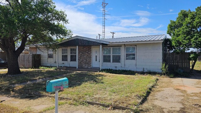 1300 Patton Cir, Borger, TX 79007 - view of front of property with a metal roof