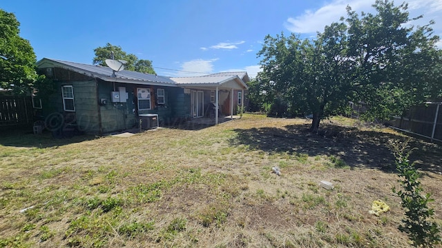 1300 Patton Cir, Borger, TX 79007 - view of yard