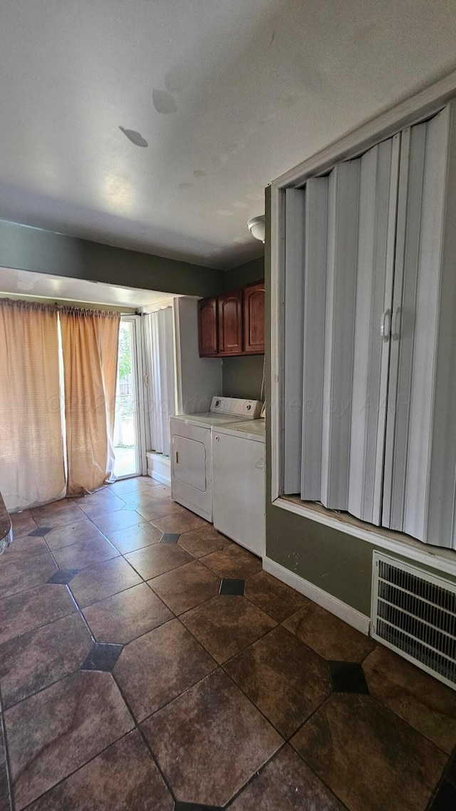 1300 Patton Cir, Borger, TX 79007 - kitchen with washer and dryer and baseboards