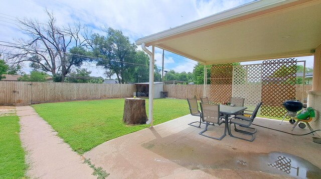 907 Cherry Ave, Dalhart, TX 79022 - view of patio featuring outdoor dining space