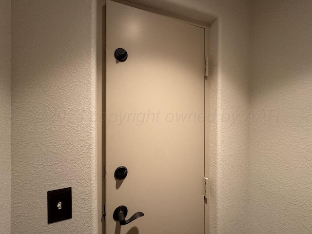 2501 Mackenzie Trl, Amarillo, TX 79124 - details featuring a textured wall
