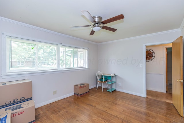 2041 S Travis St, Amarillo, TX 79109 - empty room featuring ornamental molding, light wood-style flooring, and a ceiling fan