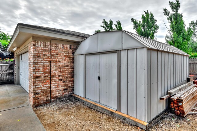 5200 Kingswood Cir, Amarillo, TX 79109 - view of shed