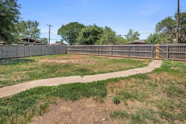 5222 S Travis St, Amarillo, TX 79110 - view of fenced backyard