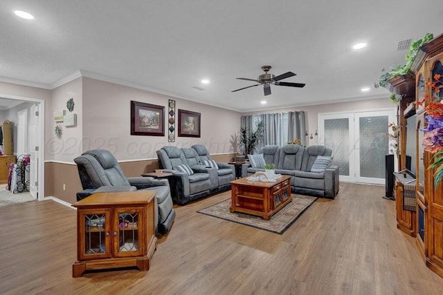 5105 Black Oak Dr, Amarillo, TX 79110 - living area featuring crown molding, a ceiling fan, recessed lighting, and light wood-style flooring