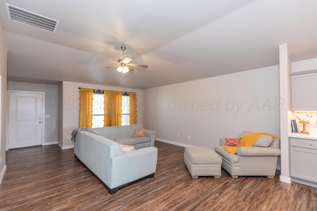 7701 Bellamy Dr, Amarillo, TX 79119 - living room with dark wood finished floors and a ceiling fan