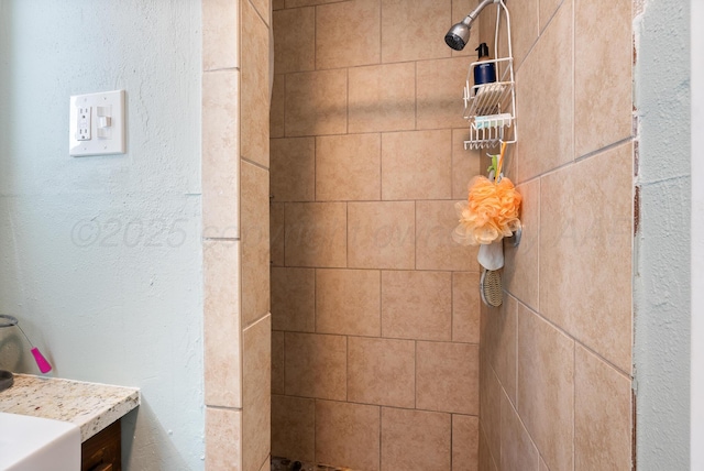3607 Fleetwood Dr, Amarillo, TX 79109 - bathroom featuring a tile shower and vanity