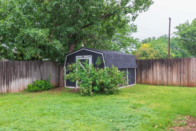 7806 Cervin Dr, Amarillo, TX 79121 - view of yard
