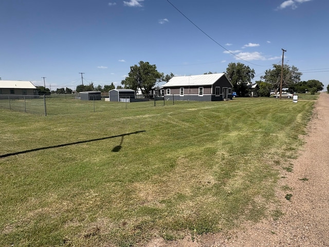 605 E 4th St, Panhandle, TX 79068 - view of yard featuring fence