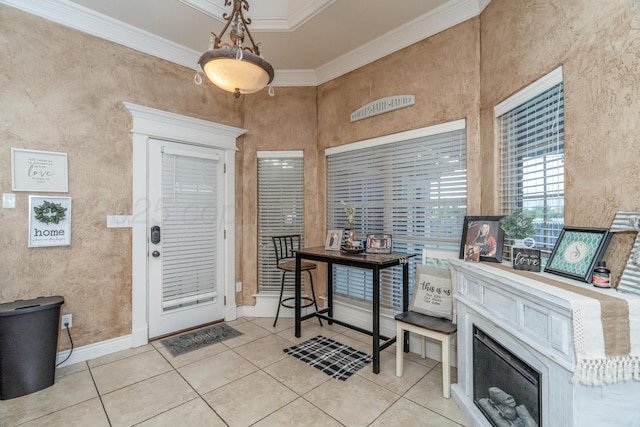 212 Cimarron St, Borger, TX 79007 - tiled office with ornamental molding and baseboards