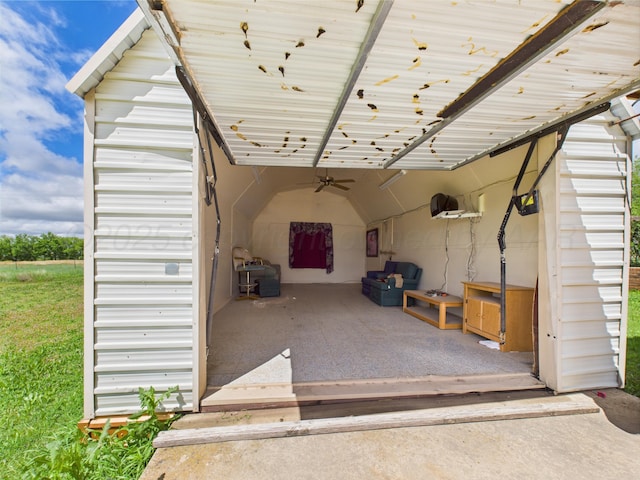 1108 Campanella Dr, Pampa, TX 79065 - garage with ceiling fan