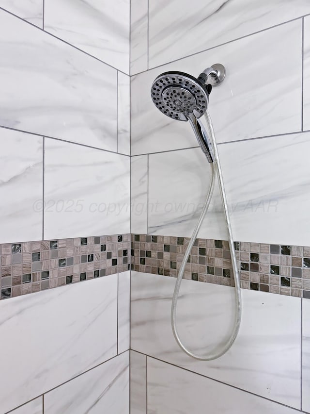 424 Santa Fe St, Borger, TX 79007 - bathroom view of tiled shower