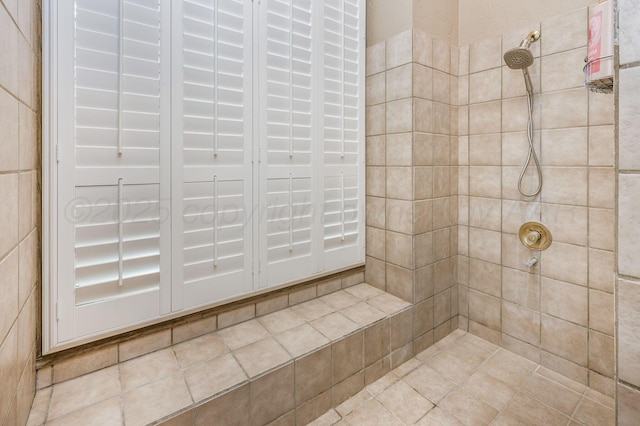 7402 Lynnlee Pl, Amarillo, TX 79121 - bathroom with a tile shower