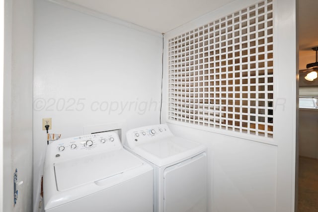 2901 Carter St, Amarillo, TX 79103 - washroom featuring washing machine and clothes dryer