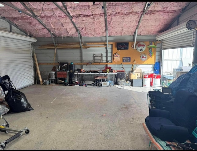 100 Bunavista St, Borger, TX 79007 - view of garage