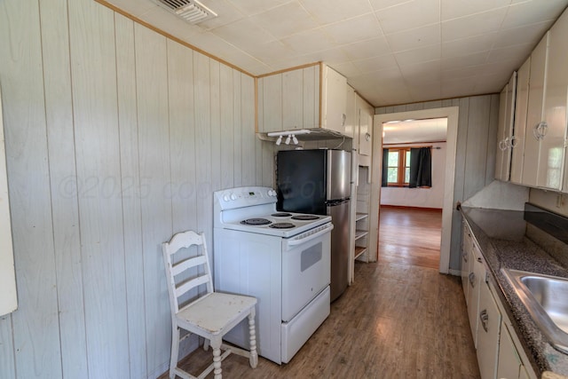 111 Hill St, Borger, TX 79007 - photo 9