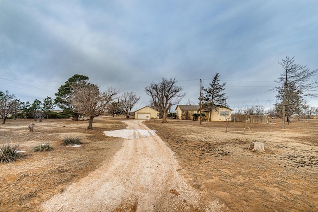 2723 County Road O, Friona, TX 79035 - view of dirt / gravel driveway