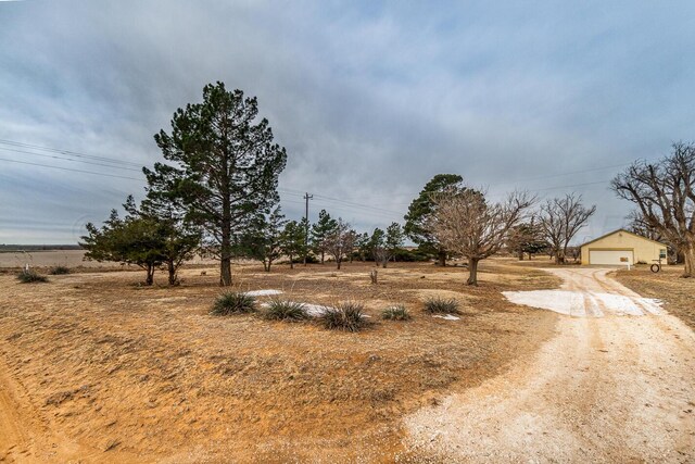 2723 County Road O, Friona, TX 79035 - view of dirt / gravel driveway
