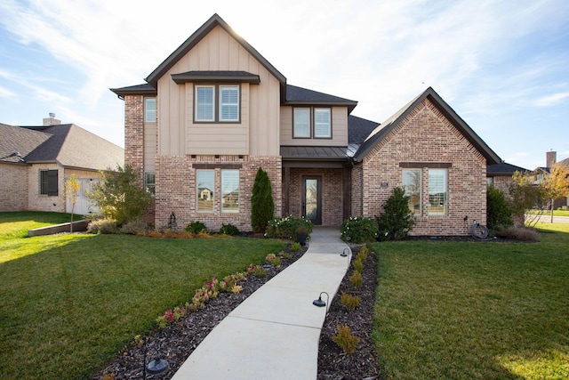 view of front of property featuring a front lawn