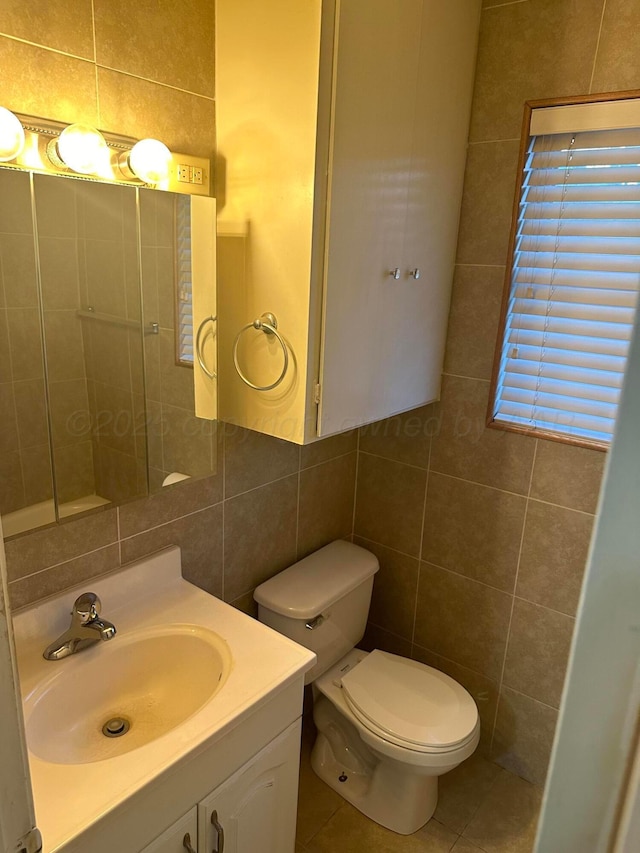 2810 Willbur Dr, Amarillo, TX 79110 - half bathroom with tile walls, vanity, and decorative backsplash