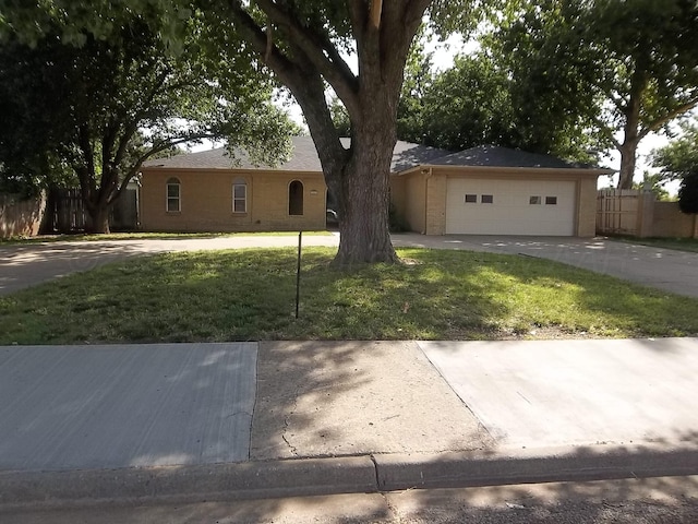 222 Inverness St, Borger, TX 79007 - photo 1
