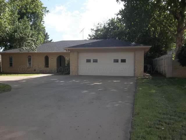 222 Inverness St, Borger, TX 79007 - photo 3