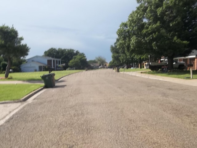 222 Inverness St, Borger, TX 79007 - photo 4
