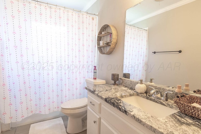 3102 S Bivins St, Amarillo, TX 79103 - full bath featuring vanity, a shower with curtain, and tile patterned flooring