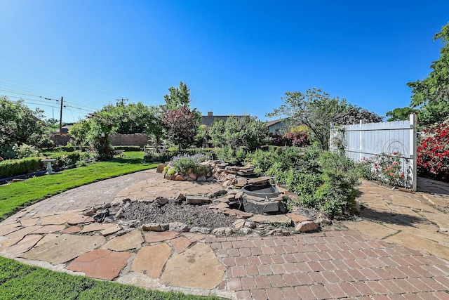 620 N Main St, Stratford, TX 79084 - view of patio